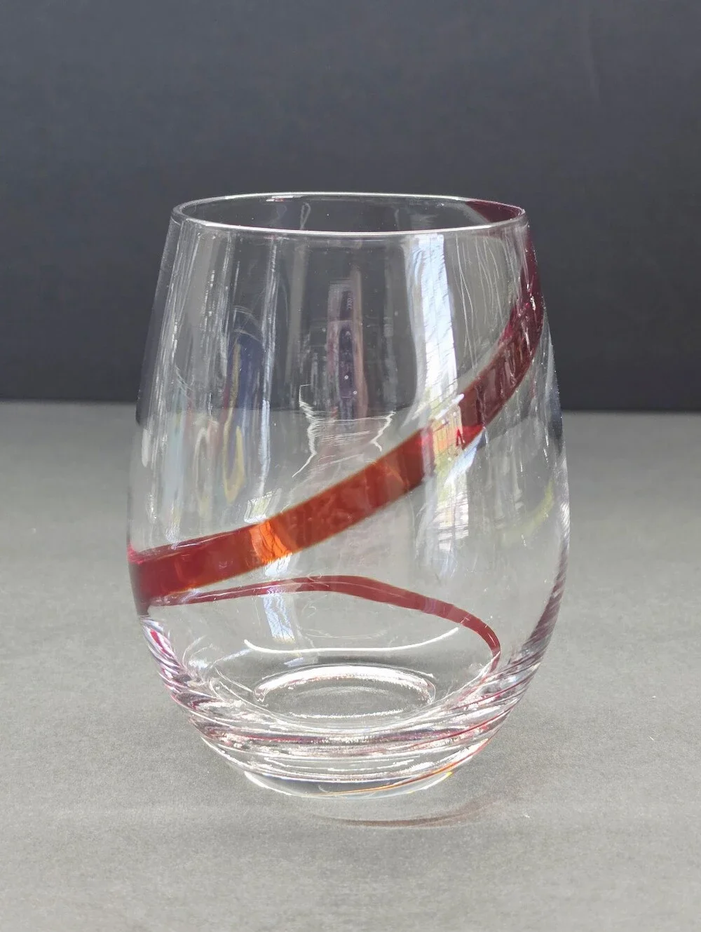 1- Pier 1 Red Swirl Line Discontinued Stemless Clear Wine Glasses 16 oz 5.0”
